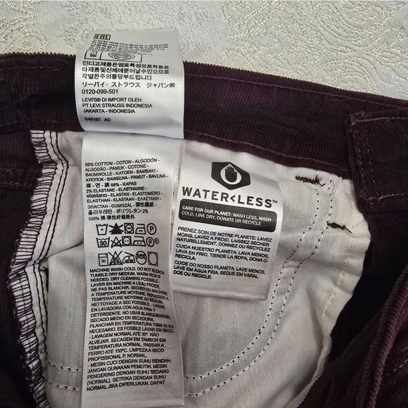 Levi's 721 High Rise Skinny Jeans with a Modern Fit NWT - Picture 5 of 6